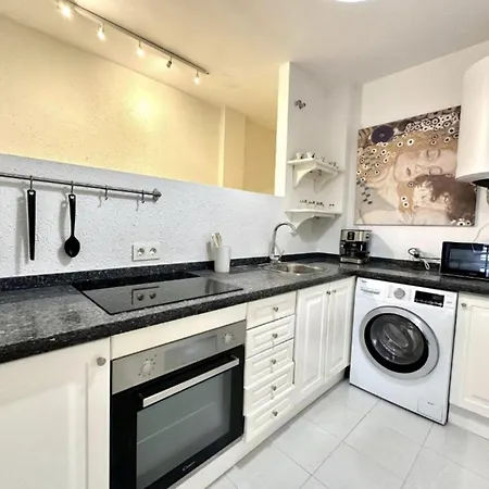 H2m Ferrandiz Moderno 80m2 아파트 말라가